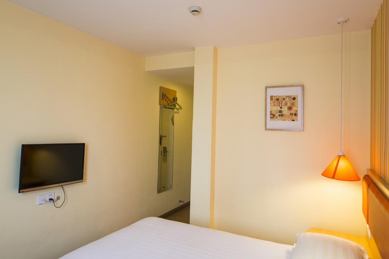Home Inn Beijing International Exhibition Sanyuanqiao Экстерьер фото